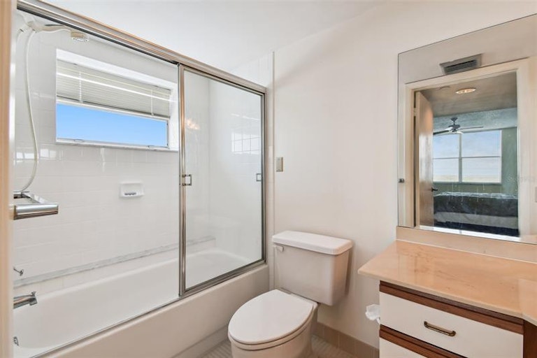 Photo 24 of 51 - 2333 Feather Sound Dr Unit B507, Clearwater, FL 33762