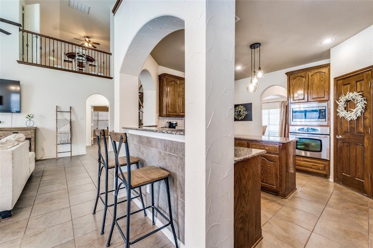 Photo 11 of 35 - 2604 Stallions Ln, Celina, TX 75009