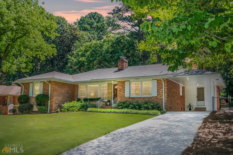 Photo 1 of 63 - 577 Willivee Dr, Decatur, GA 30033