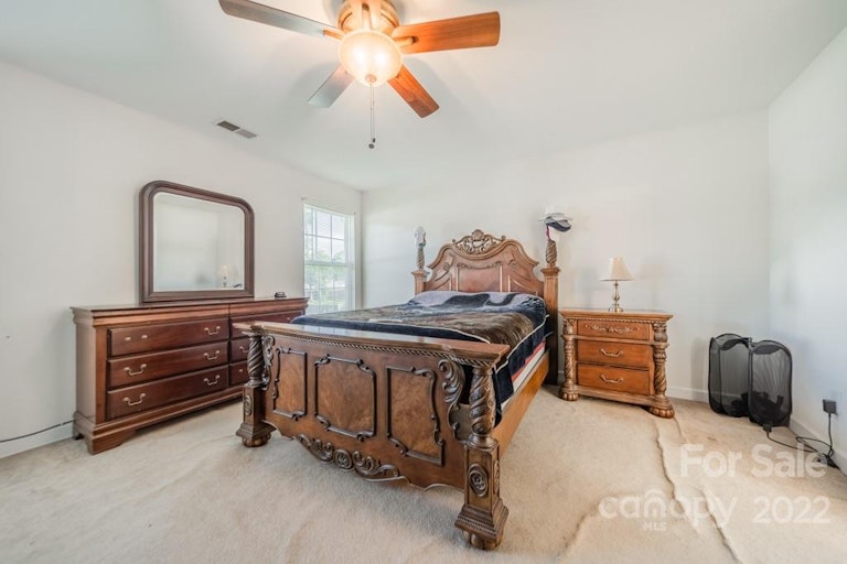 Photo 16 of 28 - 2940 Ireton Pl, Kannapolis, NC 28083