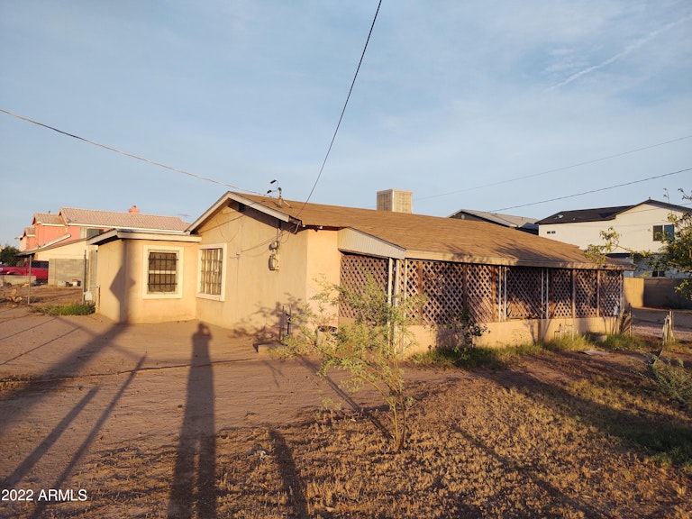 Photo 3 of 20 - 3811 S 9th St, Phoenix, AZ 85040