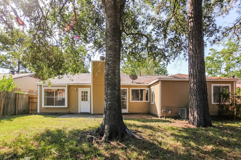 Photo 25 of 25 - 3911 Adonis Dr, Spring, TX 77373
