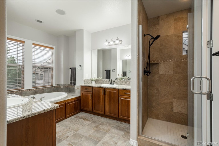 Photo 24 of 37 - 440 Maplehurst Dr, Highlands Ranch, CO 80126