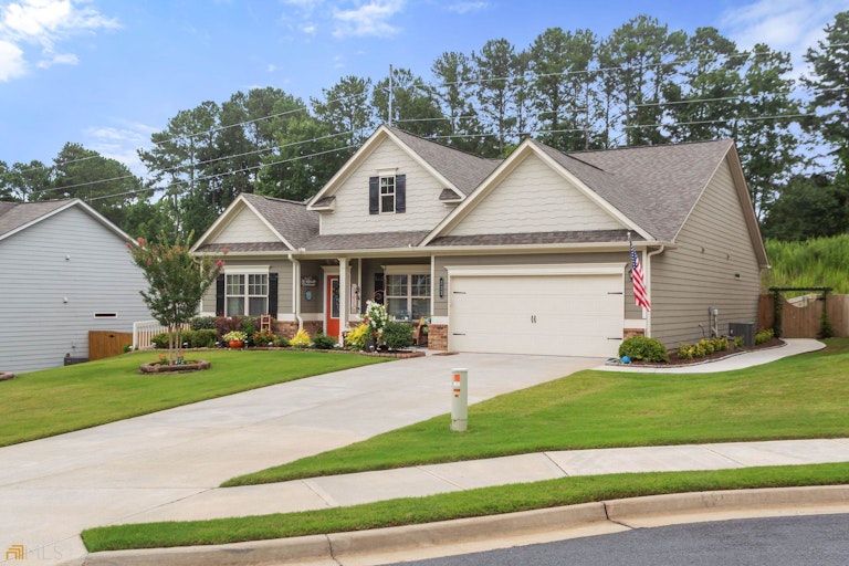 Photo 3 of 48 - 223 Woodford Dr, Canton, GA 30115