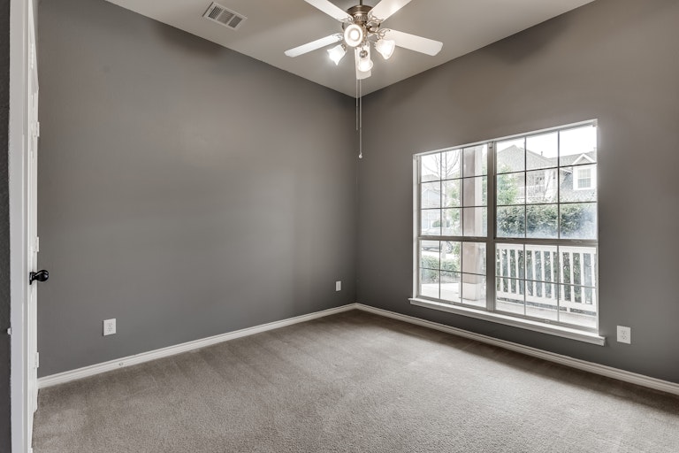 Photo 17 of 24 - 1226 Long Leaf Dr, Savannah, TX 76227