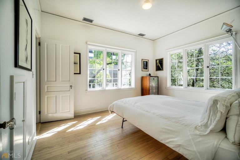 Photo 28 of 59 - 898 Briarcliff Rd NE, Atlanta, GA 30306