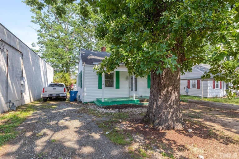 Photo 2 of 27 - 2508 Albany St, Durham, NC 27705