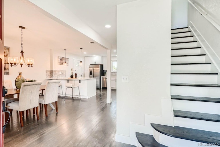 Photo 4 of 27 - 1352 S Cape Way, Lakewood, CO 80232