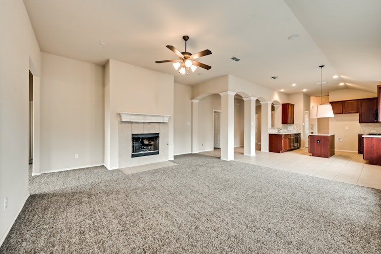Photo 4 of 26 - 8961 Riscky Trl, Fort Worth, TX 76244
