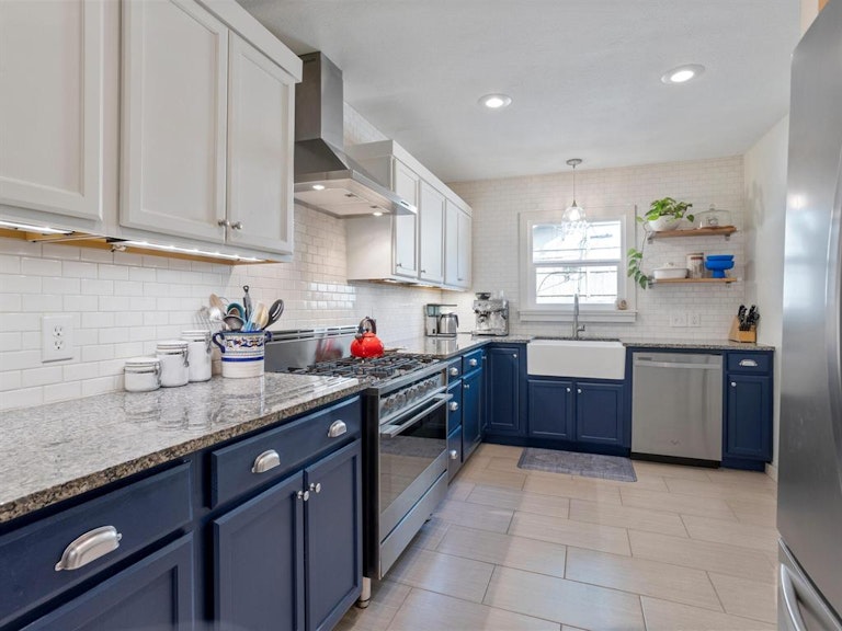 Photo 7 of 33 - 4028 Lovell Ave, Fort Worth, TX 76107
