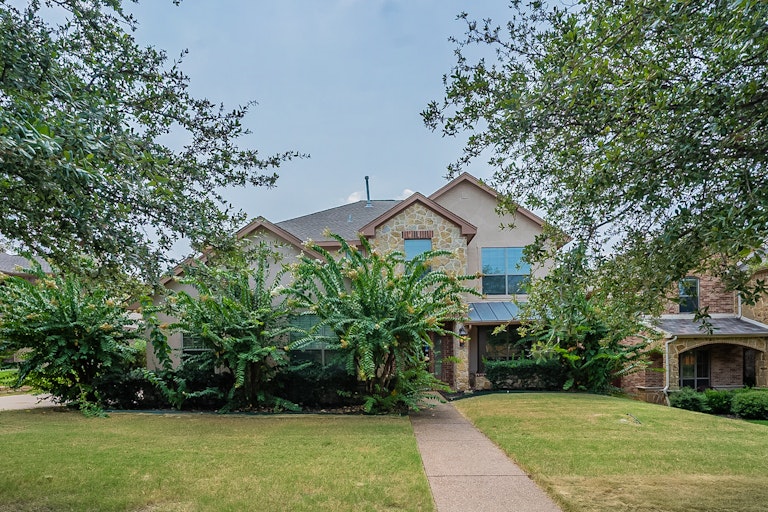 Photo 36 of 36 - 3916 Bamberg Ln, Fort Worth, TX 76244