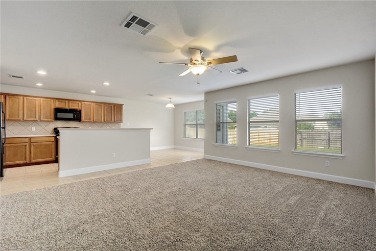 Photo 7 of 40 - 495 Sandstone Trl, Buda, TX 78610