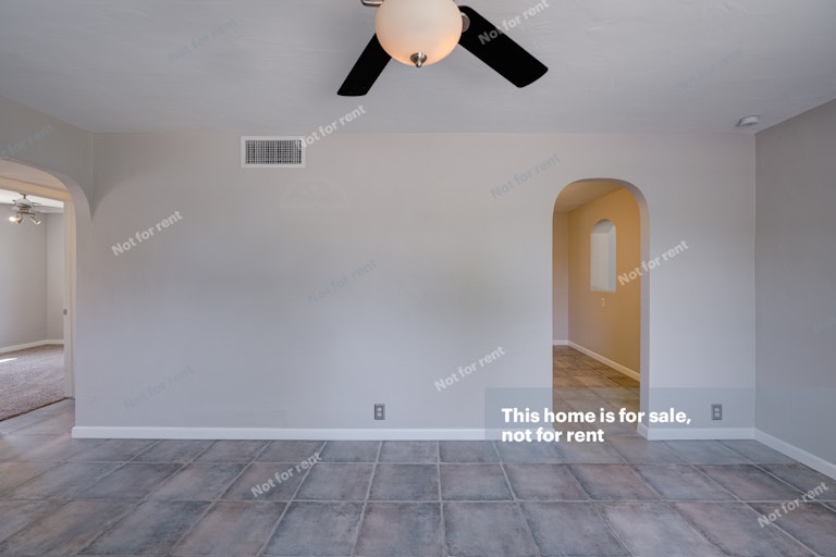 Photo 11 of 30 - 330 W Hazelwood St, Phoenix, AZ 85013