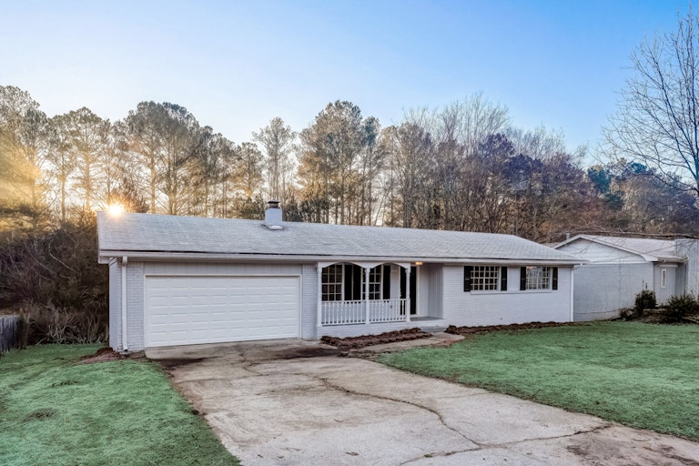 Photo 9 of 28 - 1518 Tanglewood Way NW, Conyers, GA 30012