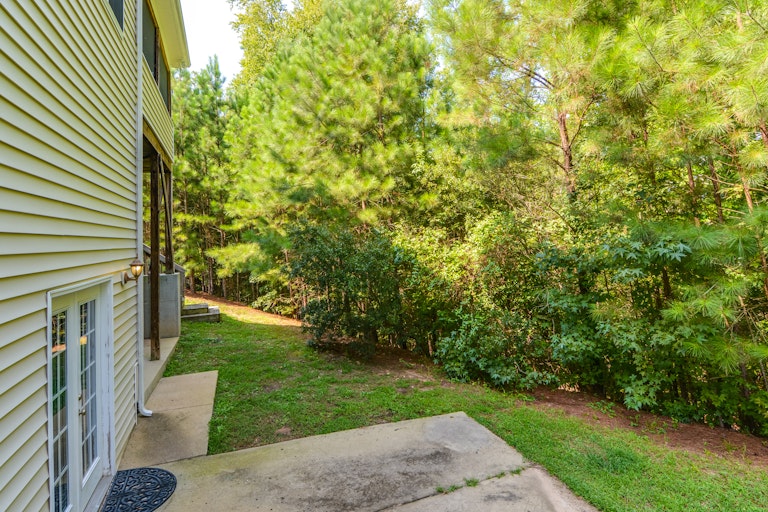 Photo 20 of 20 - 108 Bettsbury Ln, Holly Springs, NC 27540