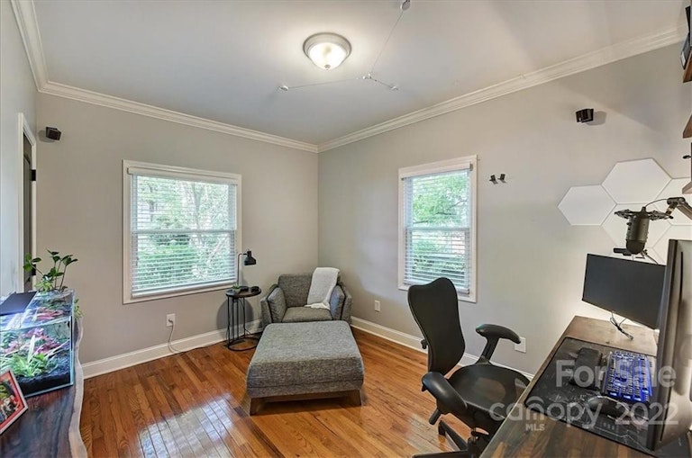 Photo 16 of 43 - 3136 Commonwealth Ave, Charlotte, NC 28205