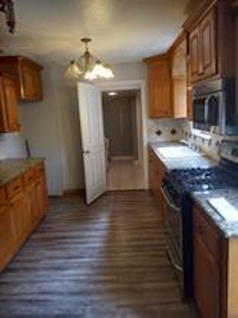 Photo 6 of 22 - 7824 Detroit St, Houston, TX 77017