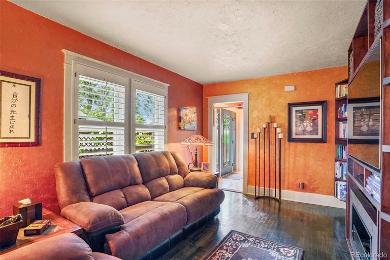 Photo 14 of 36 - 5677 S Louthan St, Littleton, CO 80120
