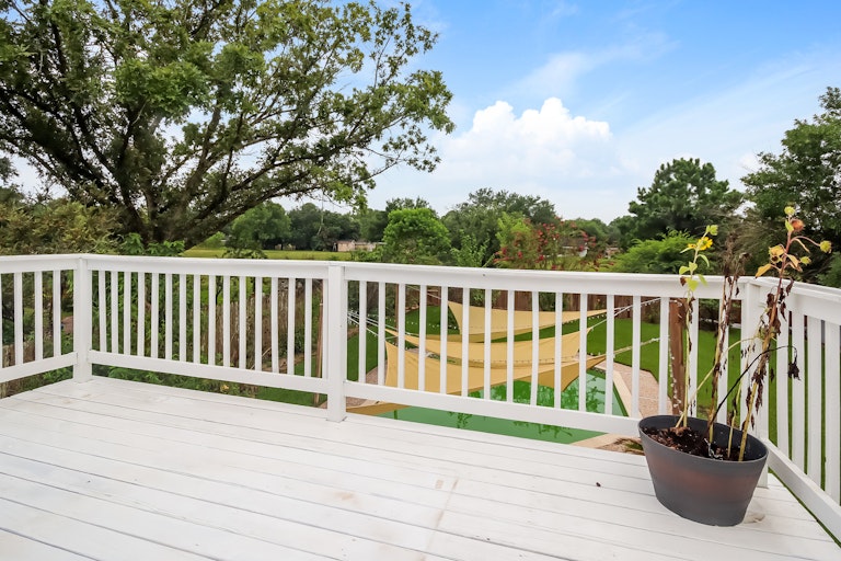 Photo 26 of 27 - 448 Gleneagles Dr, Friendswood, TX 77546