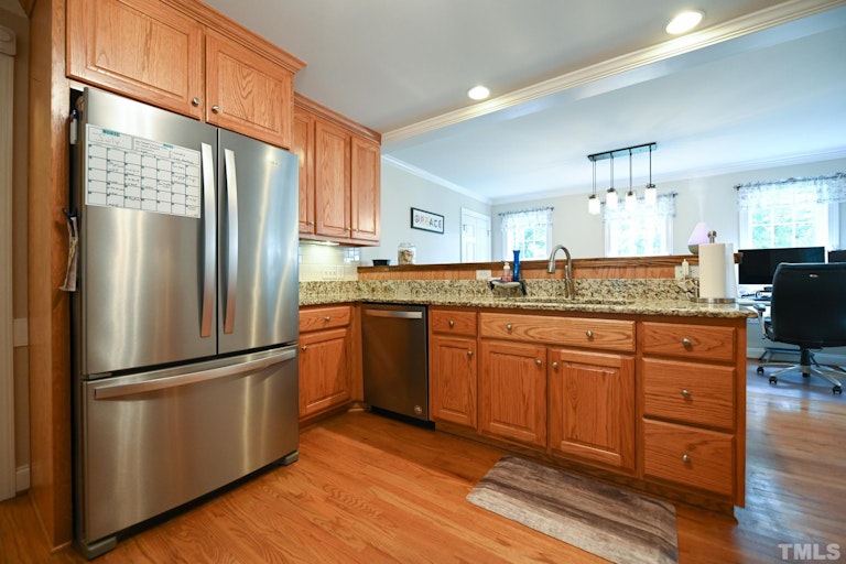 Photo 10 of 40 - 142 Mill Branch Cir, Fuquay Varina, NC 27526