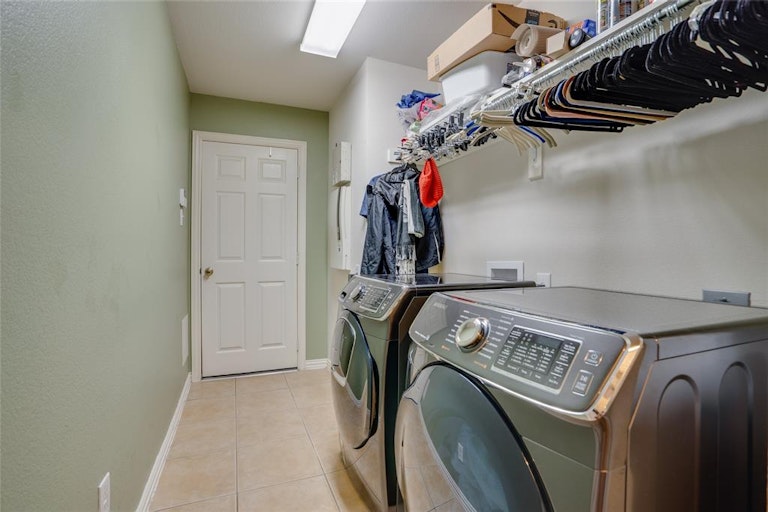 Photo 27 of 33 - 2445 Marble Canyon Dr, Little Elm, TX 75068