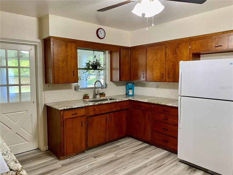 Photo 5 of 60 - 4081 Lake Marianna Dr, Winter Haven, FL 33881