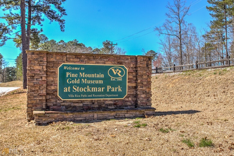 Photo 32 of 32 - 3001 Fairway Dr, Villa Rica, GA 30180