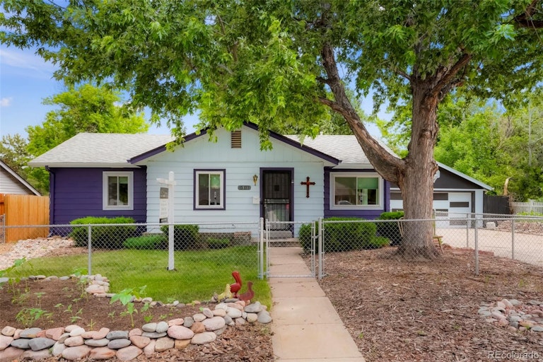 Photo 2 of 19 - 6318 S Louthan St, Littleton, CO 80120