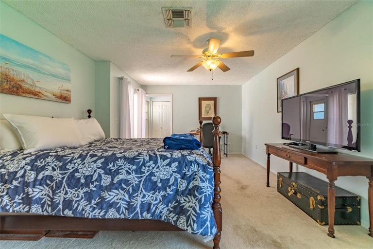 Photo 24 of 58 - 7704 Tessa Dr, Zephyrhills, FL 33540