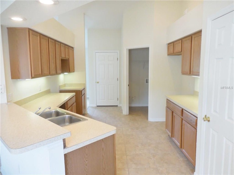 Photo 10 of 22 - 7310 Huntington Summit Blvd, Lakeland, FL 33810