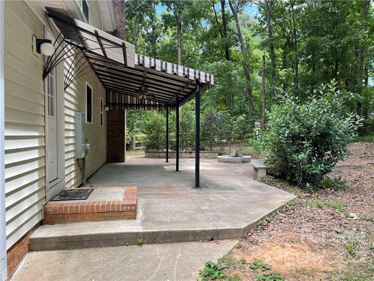 Photo 32 of 37 - 14108 Mill House Dr, Matthews, NC 28105