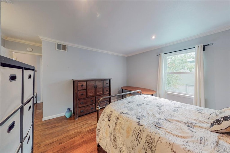Photo 24 of 28 - 5021 N Hall St, Dallas, TX 75235
