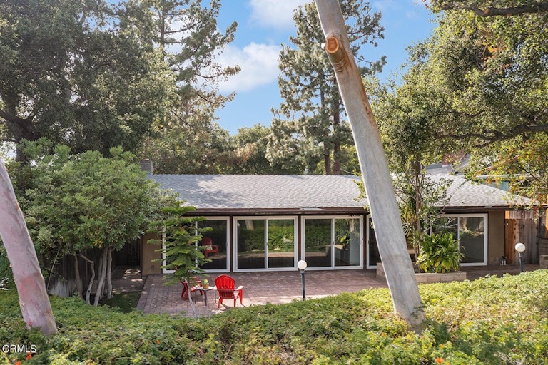 Photo 45 of 47 - 4050 Canyon Dell Dr, Altadena, CA 91001