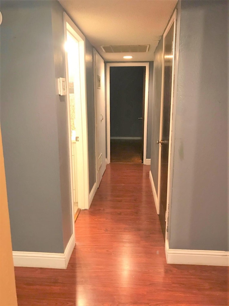 Photo 11 of 19 - 704 Barbara Way, Woodland, CA 95776