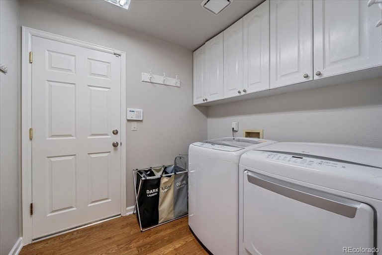 Photo 21 of 40 - 10365 E Crestridge Ln, Englewood, CO 80111