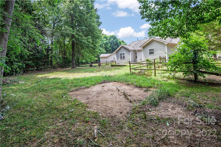 Photo 29 of 32 - 11841 Winter Pine Ln, Charlotte, NC 28269
