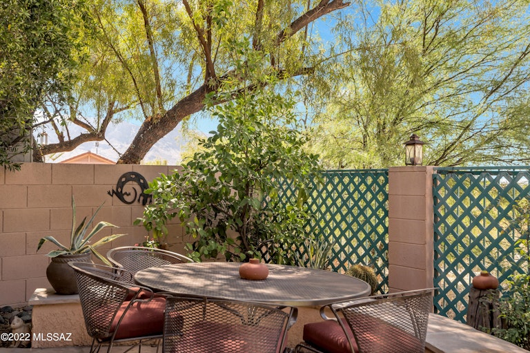 Photo 37 of 41 - 1527 W Sand Pebble Dr, Tucson, AZ 85737