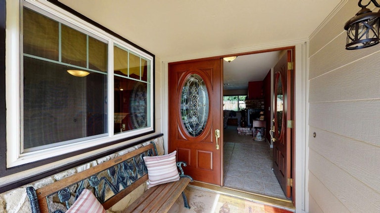 Photo 6 of 50 - 1402 Mallard Ln, Roseville, CA 95661