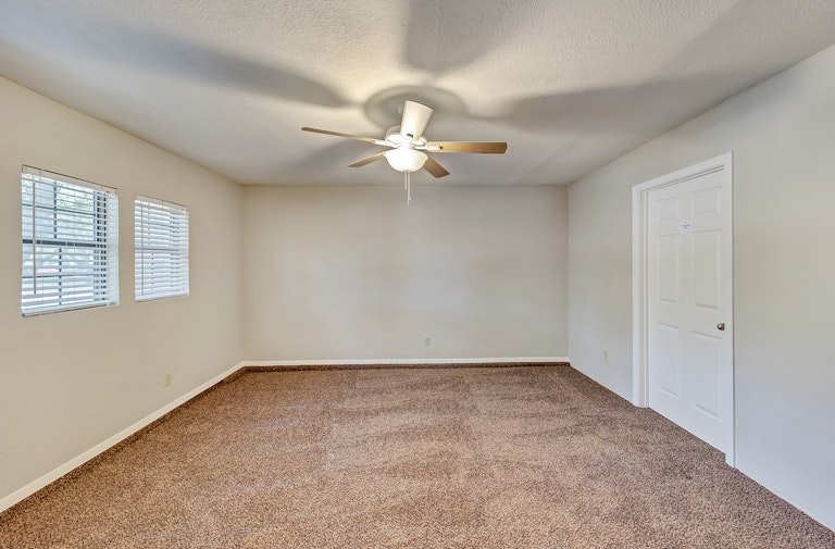 Photo 16 of 29 - 3106 Edelweiss Dr, Grand Prairie, TX 75052