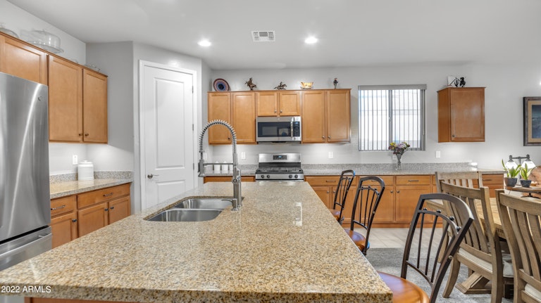 Photo 12 of 39 - 4581 W Pelotazo Way, Queen Creek, AZ 85142