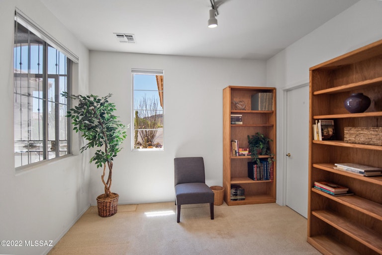 Photo 11 of 36 - 9542 N Desert Mist Ln, Tucson, AZ 85743