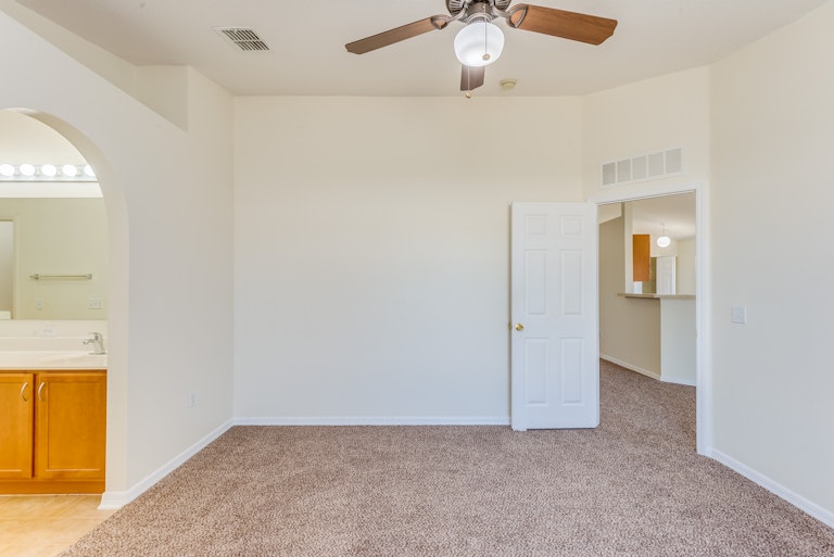 Photo 8 of 20 - 5527 Sycamore Canyon Dr, Kissimmee, FL 34758