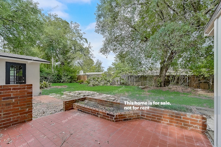 Photo 18 of 44 - 574 Valbon St, Orange Park, FL 32073