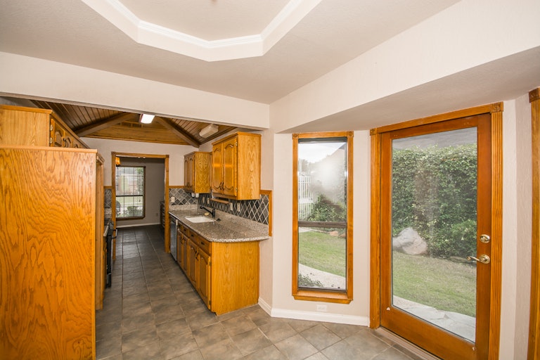 Photo 8 of 30 - 3813 Bond St, Rowlett, TX 75088
