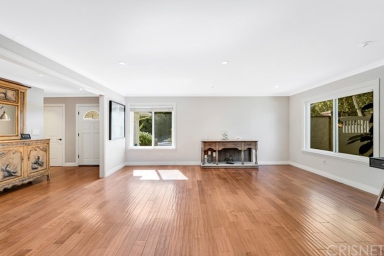 Photo 20 of 52 - 23644 Del Cerro Cir, Canoga Park, CA 91304