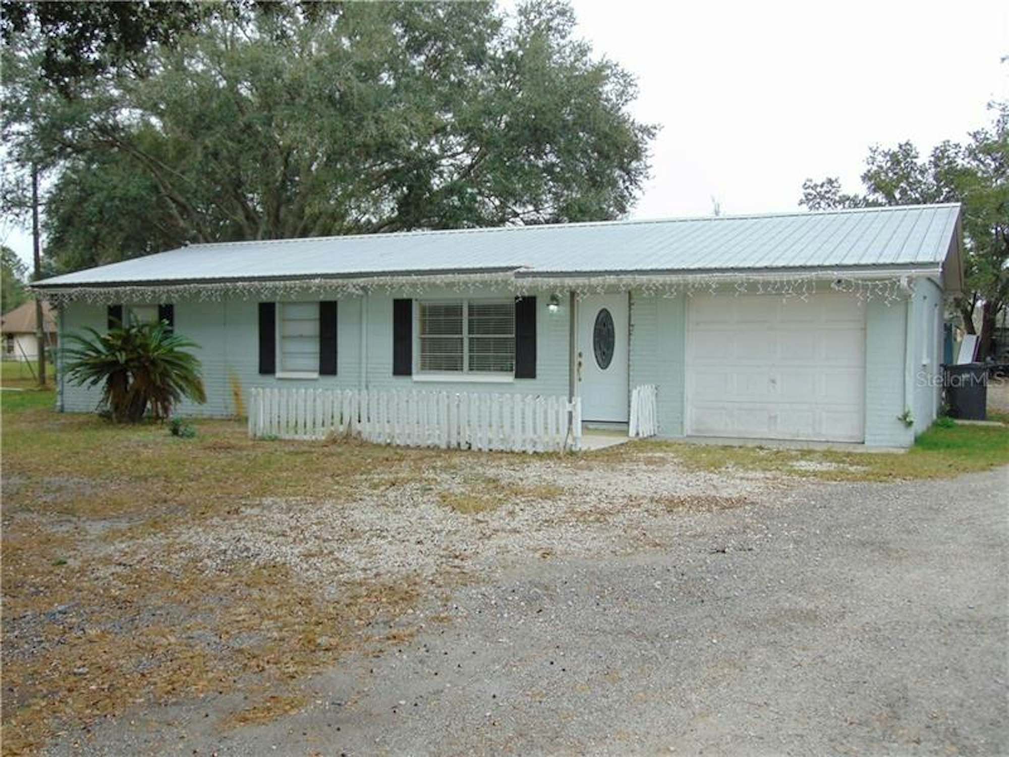 Photo 1 of 20 - 6608 W Knights Griffin Rd, Plant City, FL 33565