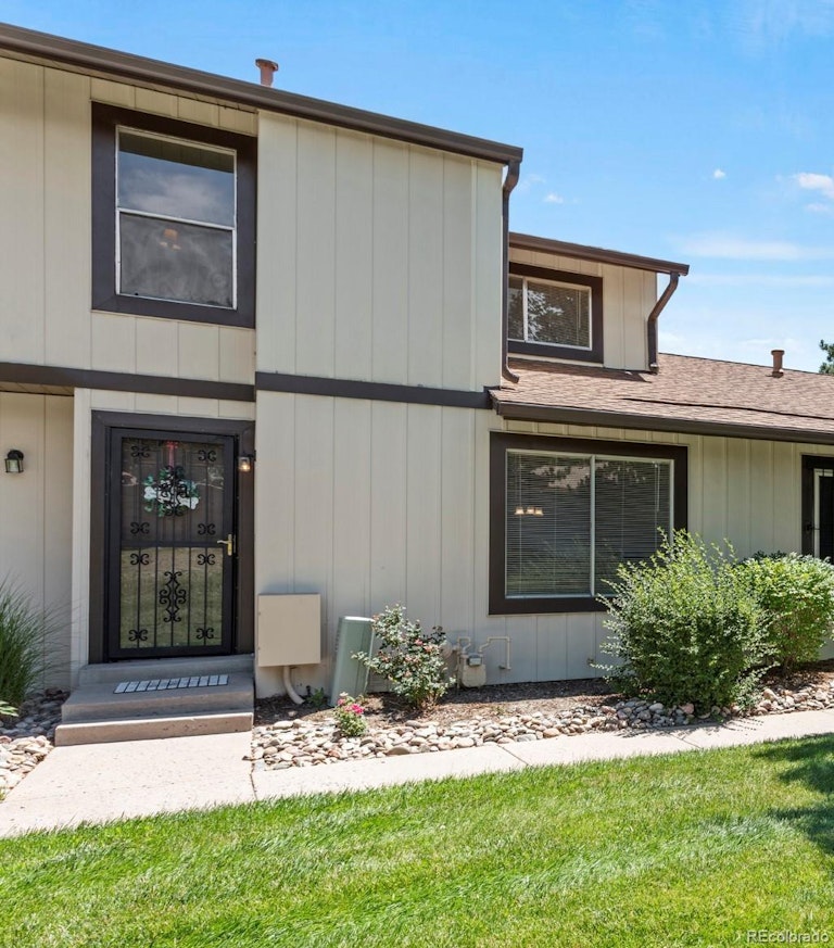 Photo 1 of 19 - 3685 S Kittredge St Unit C, Aurora, CO 80013