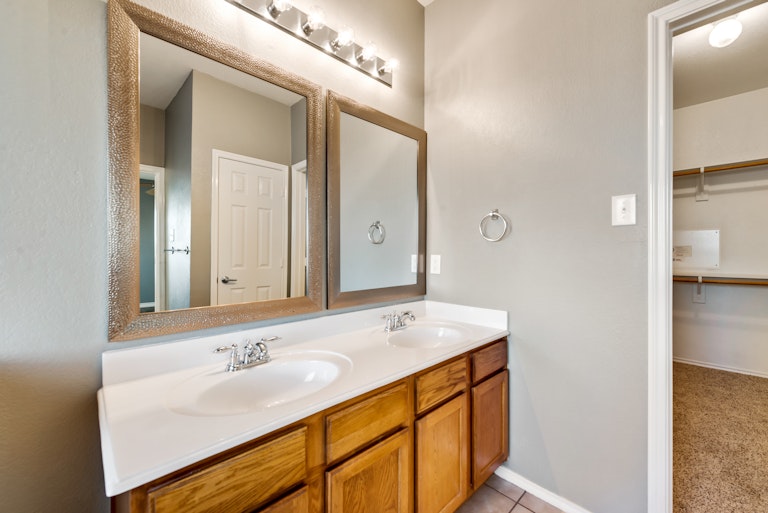 Photo 13 of 24 - 1641 Mary Ln, Aubrey, TX 76227