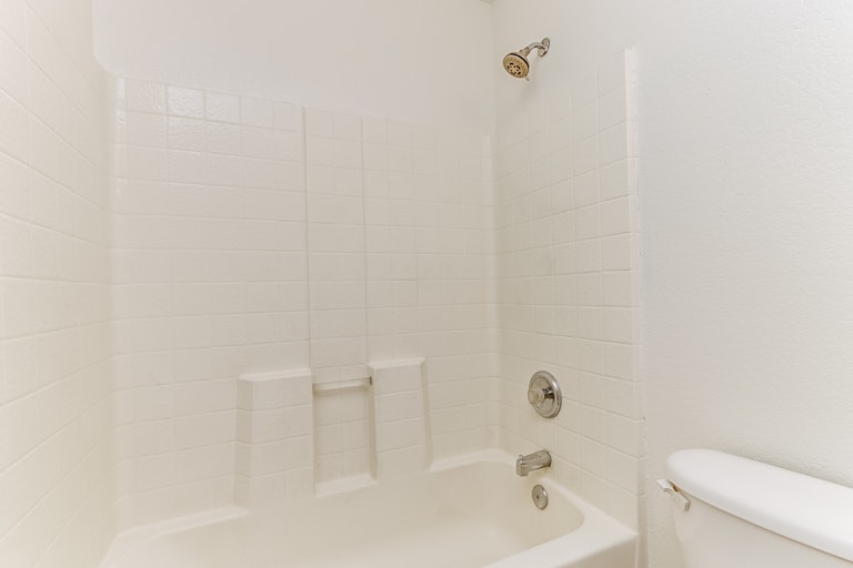 Photo 27 of 30 - 2206 S 72nd Ln, Phoenix, AZ 85043