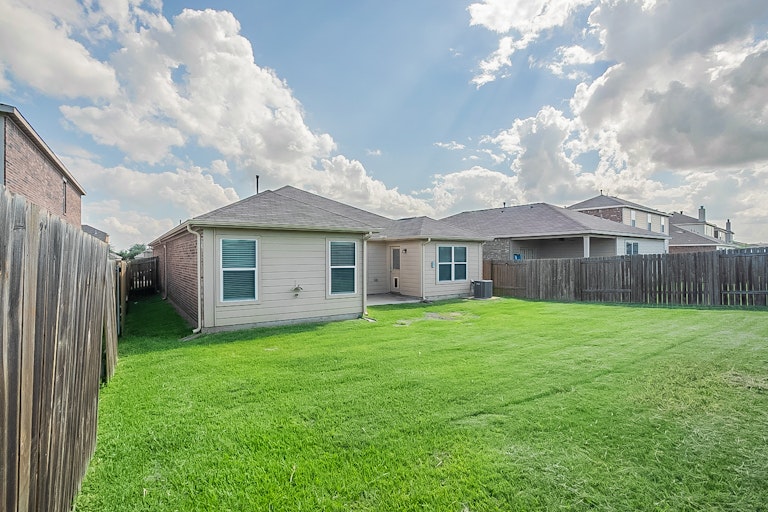 Photo 20 of 20 - 2029 Cone Flower Dr, Forney, TX 75126